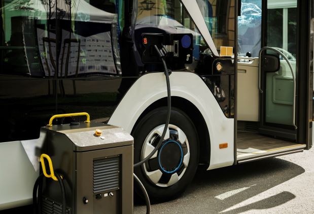 Bus on the road demonstrating MiX by Powerfleet' tracking system